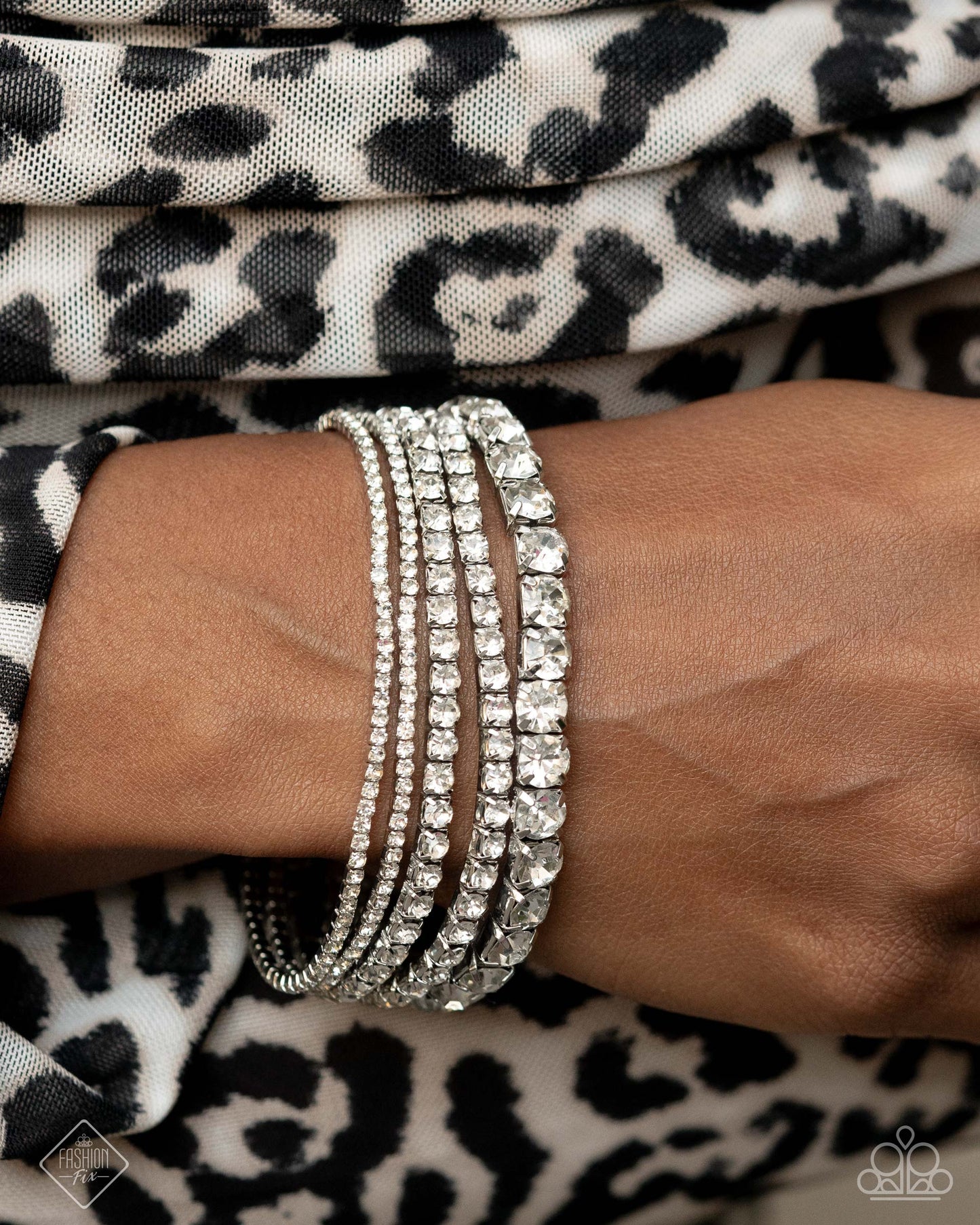 Paparazzi Persistent Pizzazz - White Bracelet